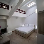 Ego' & Center Aparthotel