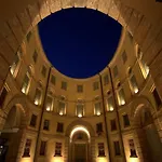 Ego' & Center Aparthotel Ferrara
