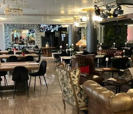 Aparthotel Ego' & Center